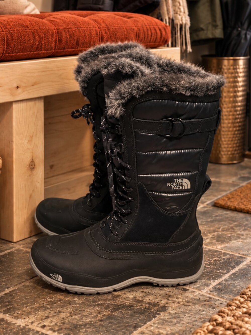 The North Face Black & Gray Fur Winter Snow Boots Women's Size 7
